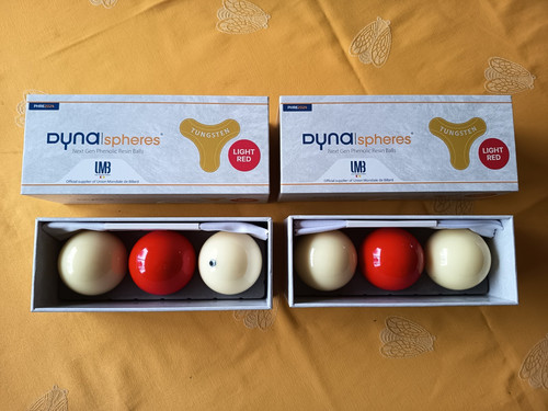 Boules de billard - x,