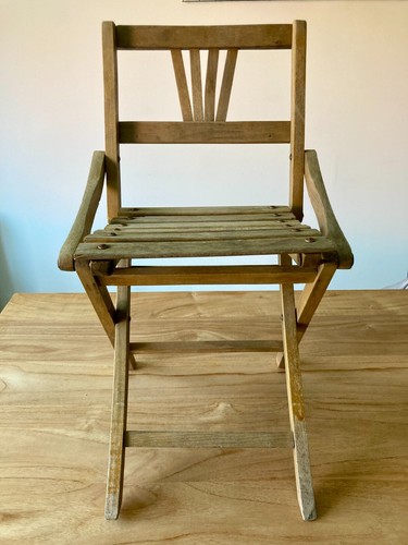 Petite chaise pour enfant - ,