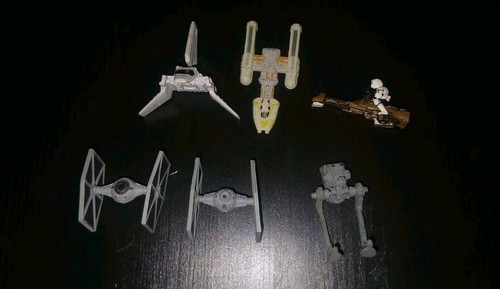 Lot mini figurines vaisseau - 6,