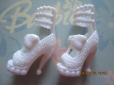 BARBIE DOLL / PAIR OF SHOES: BOOTS, PUMPS ....... (362)