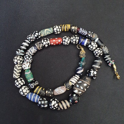 Anciennes perles plumes - de,
