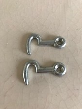 2 Crochets de porte d'armoire