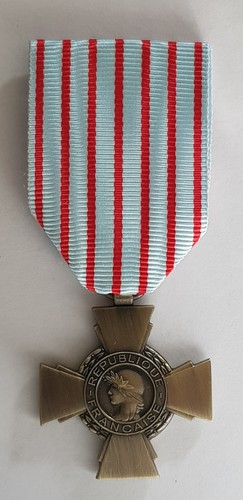 Médaille croix combattant - médaille,