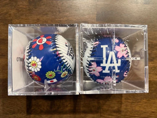 Takashi murakami mlb world - takashi,