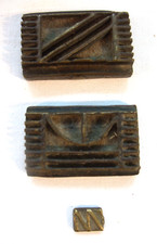 Poids africains à peser l'or, en bronze, 2 gros 127grs et 120grs, un petit 5grs