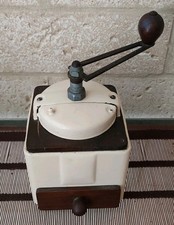 Ancien Moulin à café en Bois