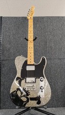 Guitare électrique SQUIER HARUNA type Telecaster
