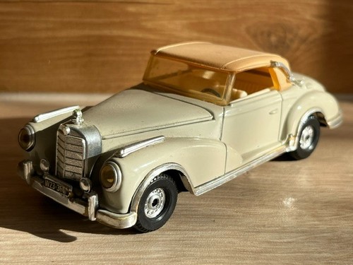 Mercedes 300 corgi - mercedes,