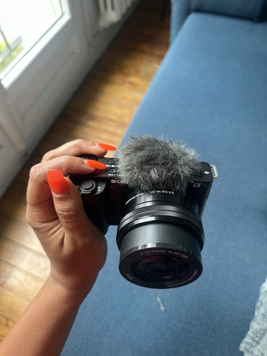 Sony alpha e10 0 - sony,