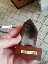 une pierre semi précieuse