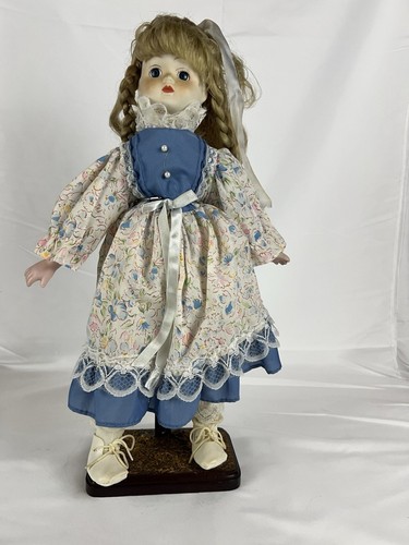 Poupée ancienne porcelaine - poupée,