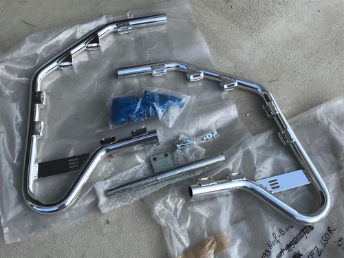 Une paire nerf bars marche - de,