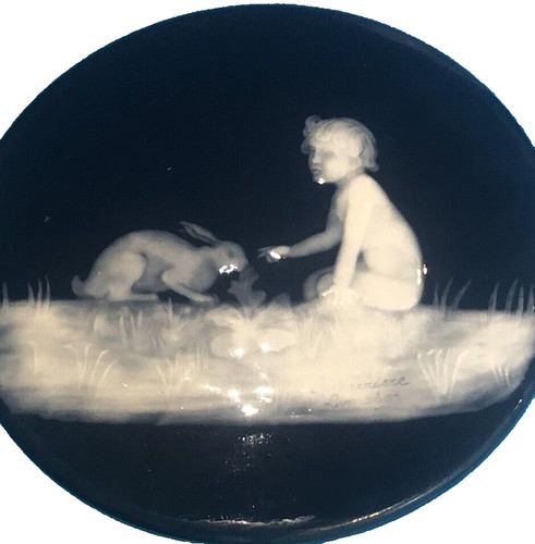 Enfant chérubin avec - enfant, lapin