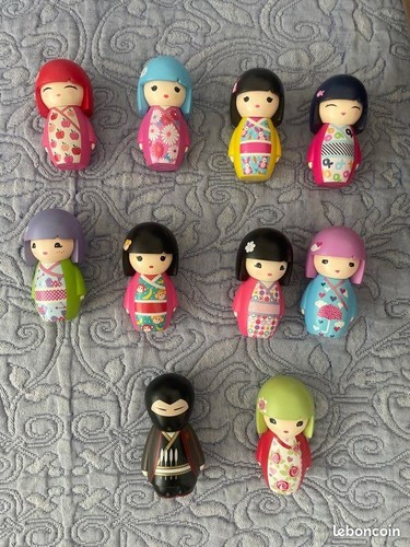 Lot poupées japonaises en - 10,