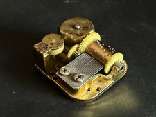 Ancienne Boîte À Musique