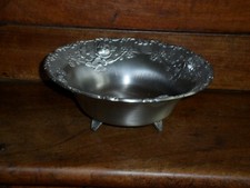 Ancienne coupe en étain sur