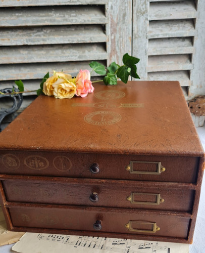 Ancienne boite couture en - ,