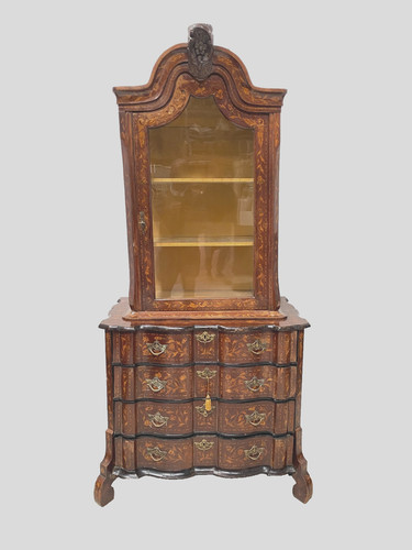 Vitrine hollandaise formant - hollandaise,