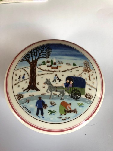 Jolie boîte porcelaine