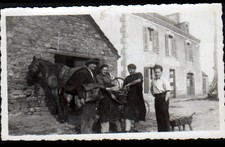 MARECHAL FERRANT at work & COMMERCE REFRESHMENT BAR / Amateur Photo period 1930-1940