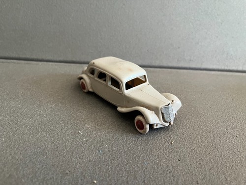 Ancienne voiture miniature - voiture,