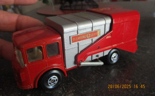 Ancien camion poubelles - camion,
