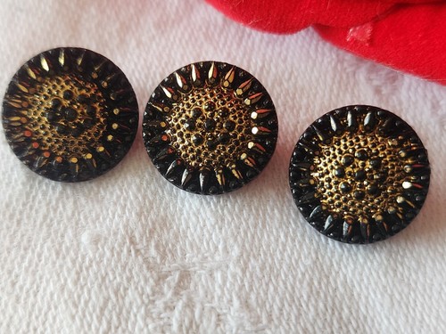 Trio petits boutons - , anciens