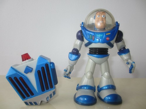 Grand personnage disney buzz - grand,
