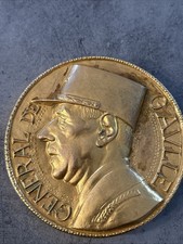 ￼MÉDAILLON COMMEMORATIVE