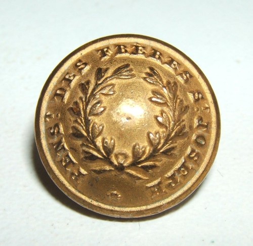Bouton dore pensionnat - -,