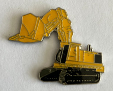 09 - Pin's ENGINE CONSTRUCTION PUBLIC WORKS CRAWLER EXCAVATOR