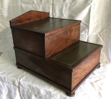 Ancien Meuble d’aisance