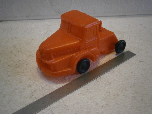 Jouet ancien camion tracteur - jouet,