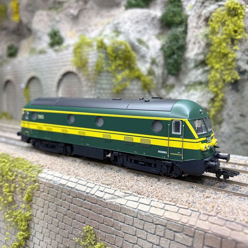 Locomotive diesel 5905 - locomotive,