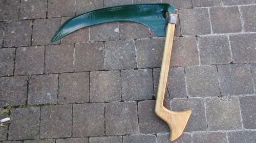 Sape faux faucille à main - ,,
