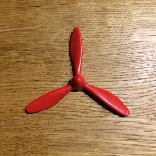 Hélice tripale rouge - rouge, pour