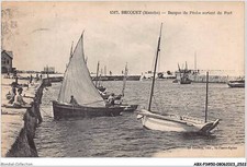 ABXP3-50-0250 - Becouet - fishing boat coming out of deck