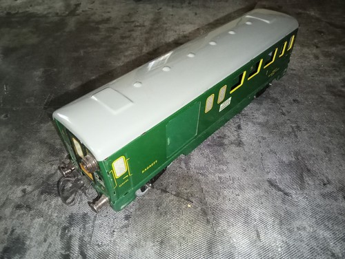 Ancienne wagon voiture bagages