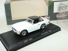 TRIUMPH TR6 AVEC HARD TOP 1969