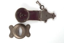 Serrure nickelée de malle