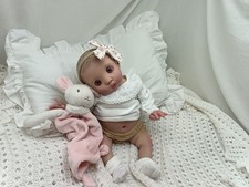 Adorable Bébé reborn PEEKA