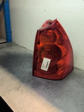 Feu arriere principal droit