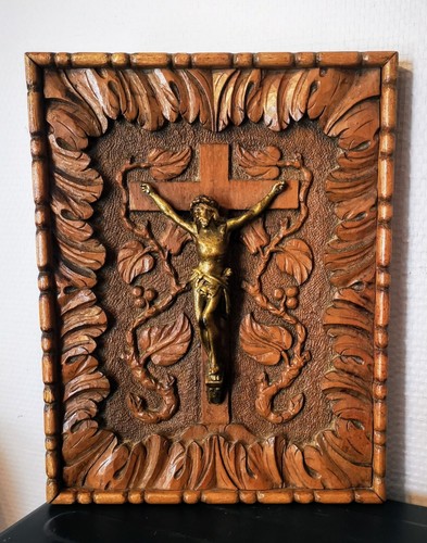 Crucifix bronze sur - bronze,