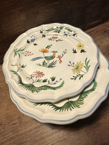 Série assiettes à - 6,