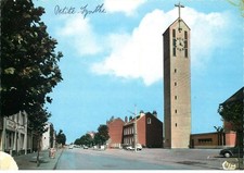 NORD  PETITE - SYNTHE    église    ( cpsm)