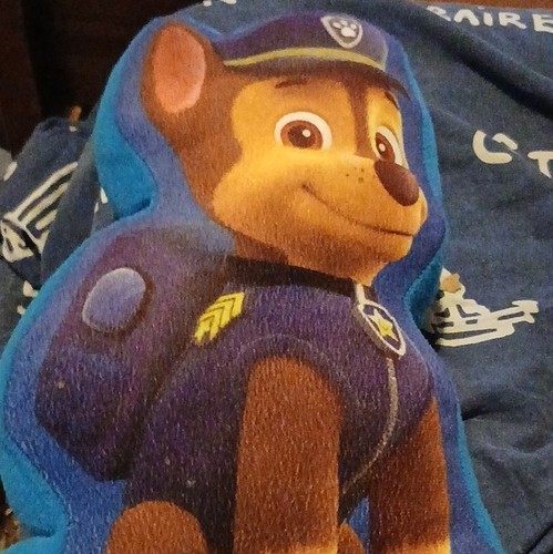 Peluche doudou chien policier