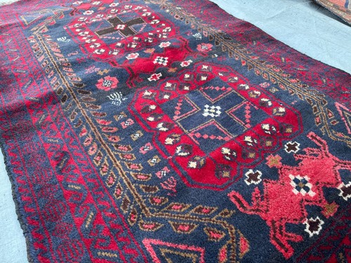 Tapis oriental géométrique
