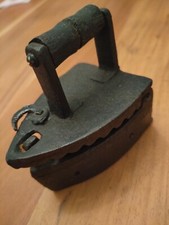 Ancien fer à repasser