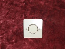 Un Interrupteur Poussoir