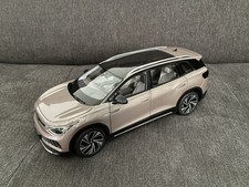 VW ID.6 X de 2022, beige au